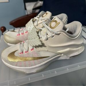 Nike KD 7 Aunt Pearl